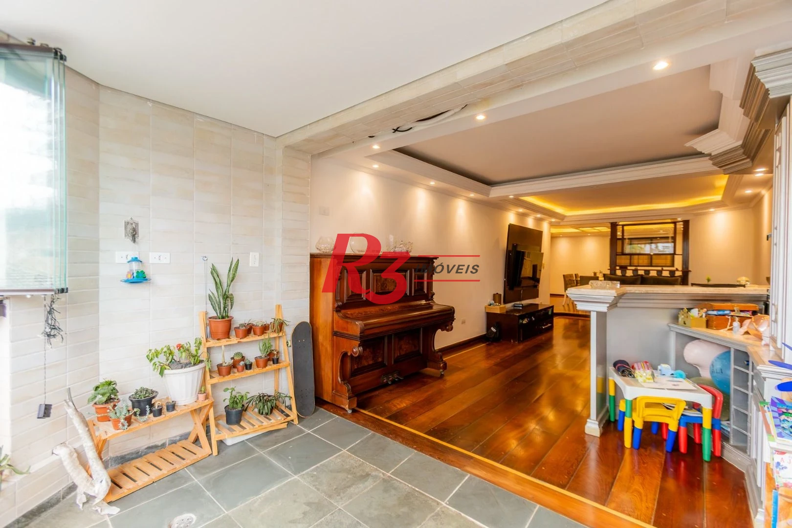 Apartamento com 4 dormitórios à venda, 221 m² por R$ 1.300.000,00 - Ponta da Praia - Santos/SP