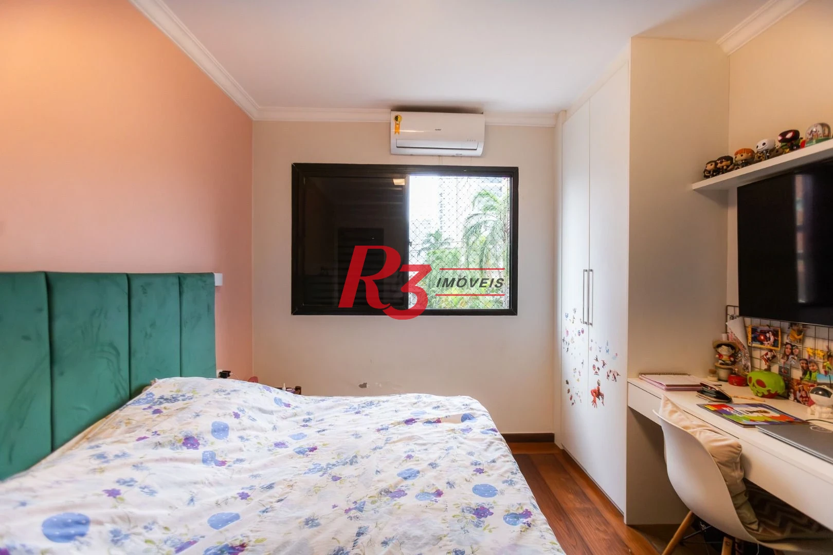 Apartamento com 4 dormitórios à venda, 221 m² por R$ 1.300.000,00 - Ponta da Praia - Santos/SP