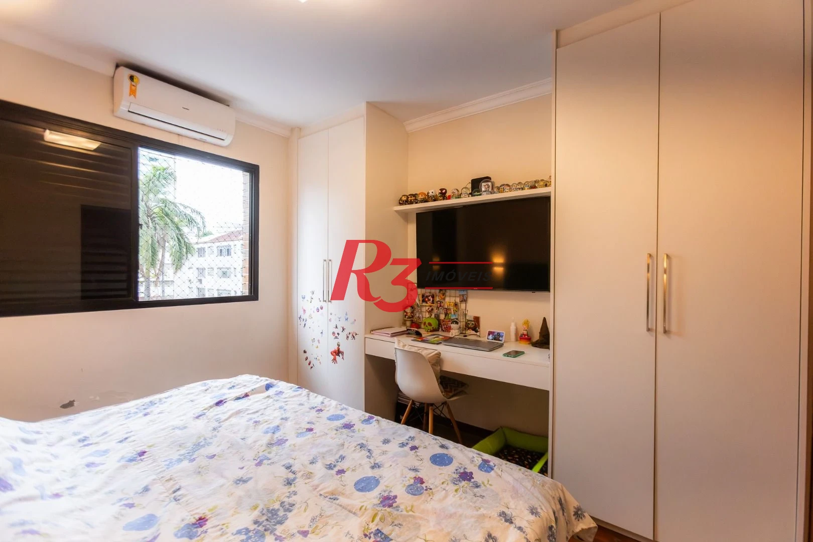 Apartamento com 4 dormitórios à venda, 221 m² por R$ 1.300.000,00 - Ponta da Praia - Santos/SP