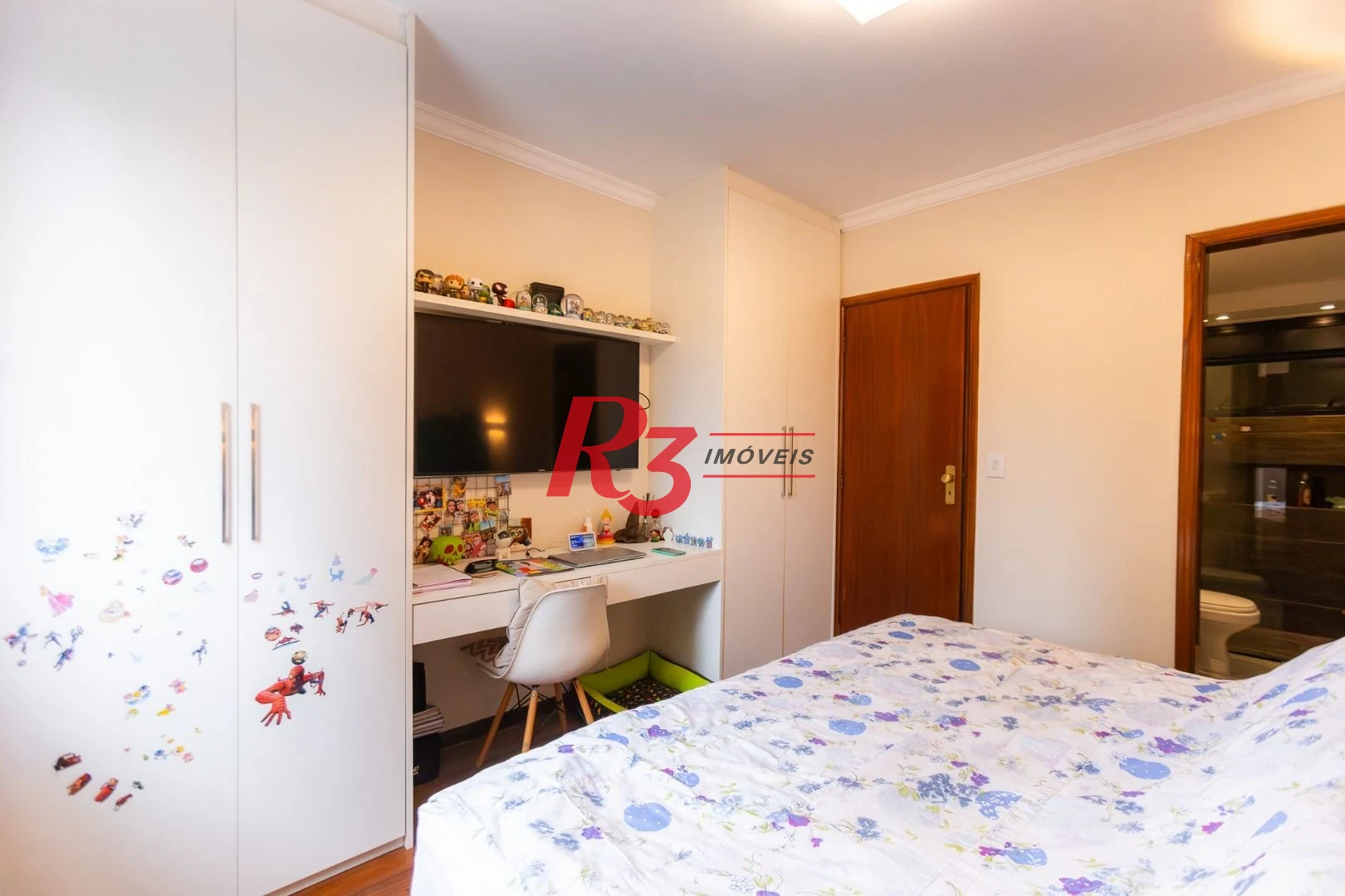 Apartamento com 4 dormitórios à venda, 221 m² por R$ 1.300.000,00 - Ponta da Praia - Santos/SP