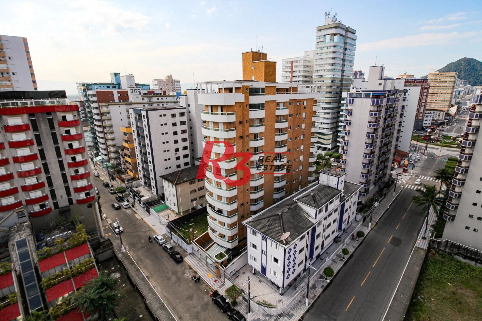 Cobertura com 4 dormitórios à venda, 800 m² por R$ 4.000.000,00 - Vila Guilhermina - Praia Grande/SP