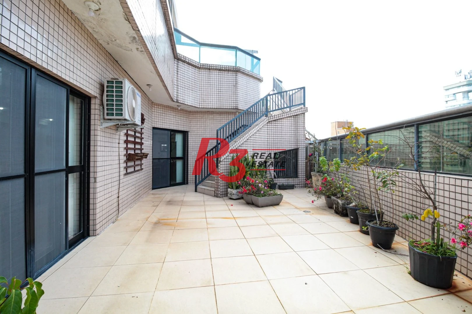 Cobertura com 4 dormitórios à venda, 800 m² por R$ 4.000.000,00 - Vila Guilhermina - Praia Grande/SP