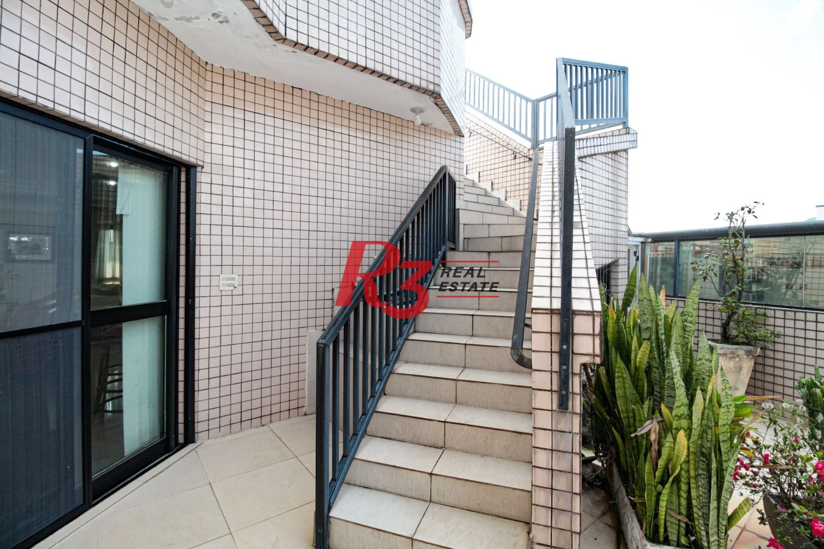 Cobertura com 4 dormitórios à venda, 800 m² por R$ 4.000.000,00 - Vila Guilhermina - Praia Grande/SP