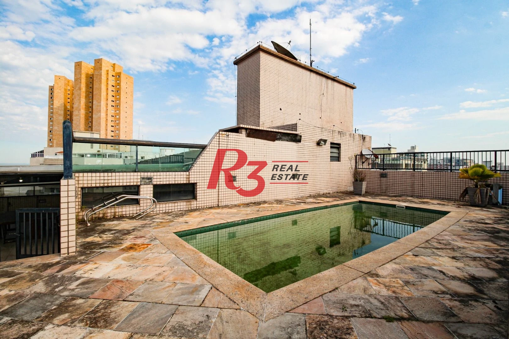 Cobertura com 4 dormitórios à venda, 800 m² por R$ 4.000.000,00 - Vila Guilhermina - Praia Grande/SP