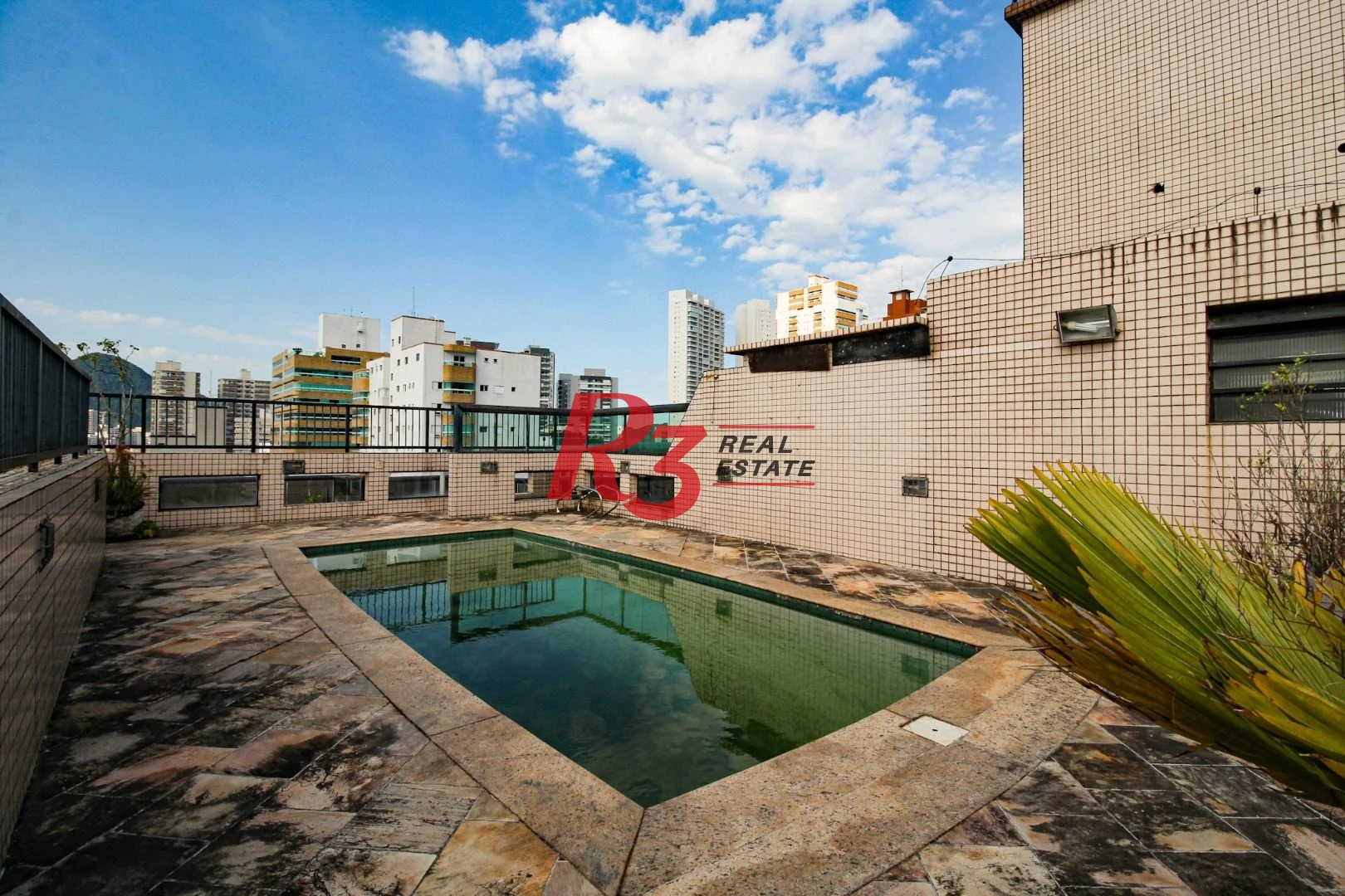 Cobertura com 4 dormitórios à venda, 800 m² por R$ 4.000.000,00 - Vila Guilhermina - Praia Grande/SP