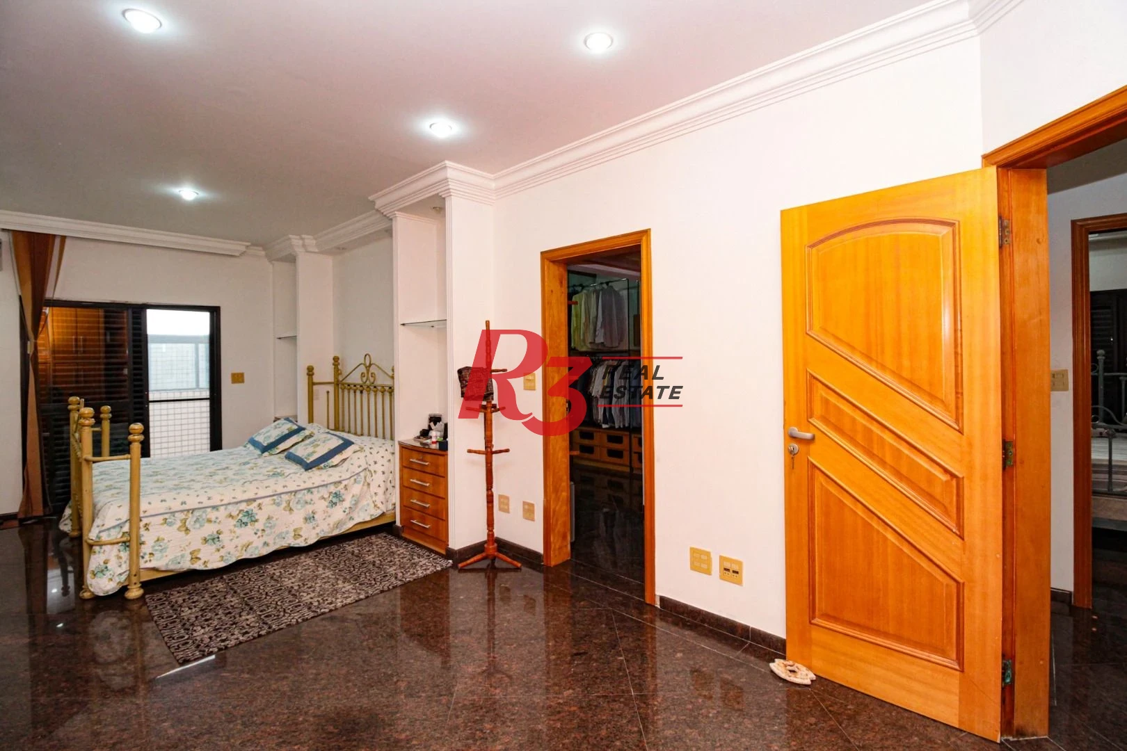 Cobertura com 4 dormitórios à venda, 800 m² por R$ 4.000.000,00 - Vila Guilhermina - Praia Grande/SP
