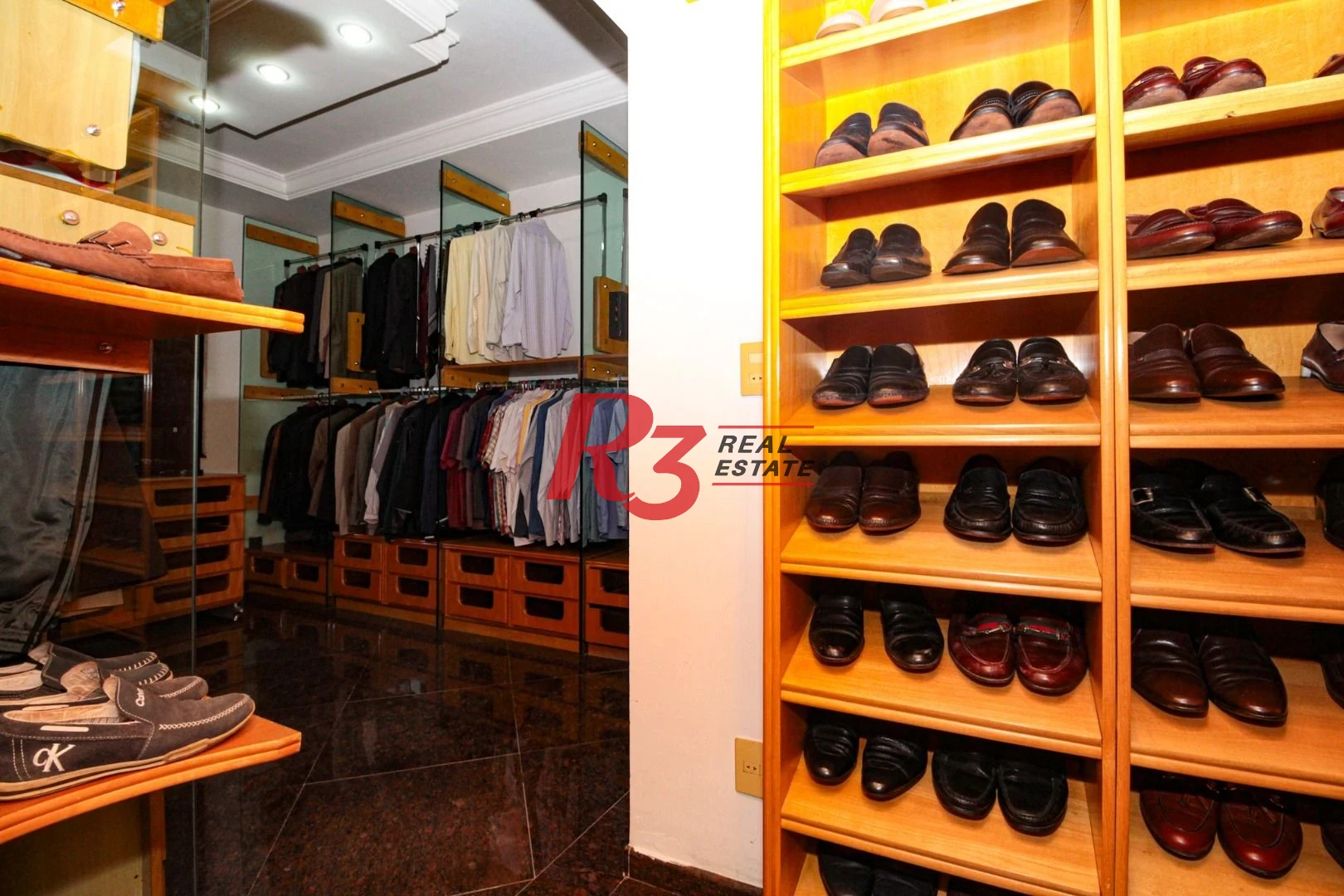 Cobertura com 4 dormitórios à venda, 800 m² por R$ 4.000.000,00 - Vila Guilhermina - Praia Grande/SP