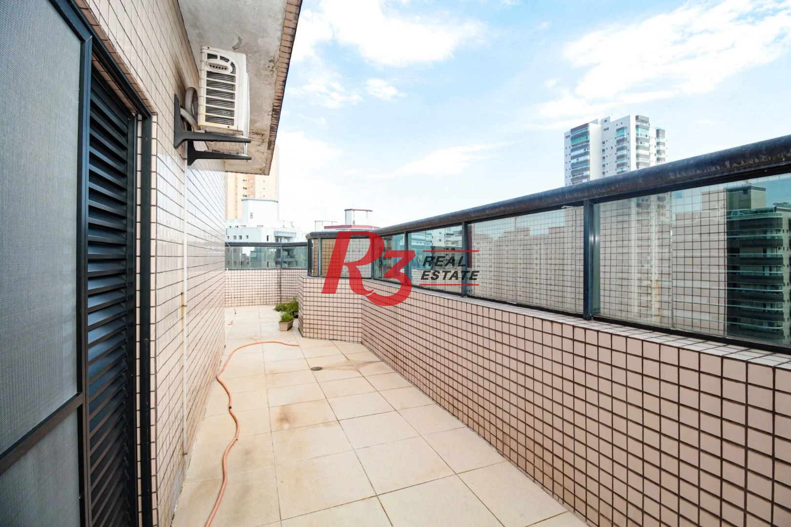 Cobertura com 4 dormitórios à venda, 800 m² por R$ 4.000.000,00 - Vila Guilhermina - Praia Grande/SP