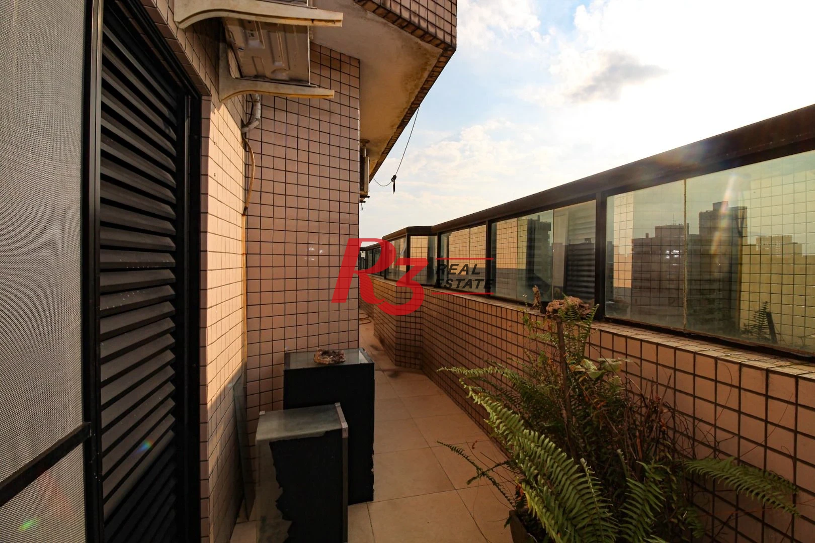 Cobertura com 4 dormitórios à venda, 800 m² por R$ 4.000.000,00 - Vila Guilhermina - Praia Grande/SP