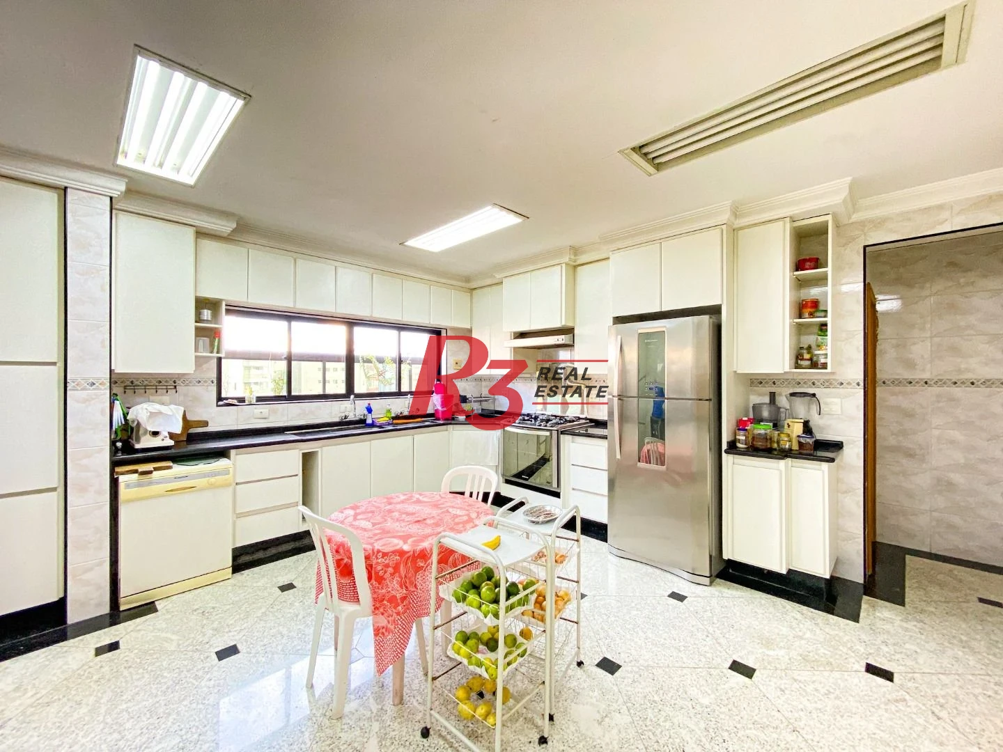 Cobertura com 4 dormitórios à venda, 800 m² por R$ 4.000.000,00 - Vila Guilhermina - Praia Grande/SP
