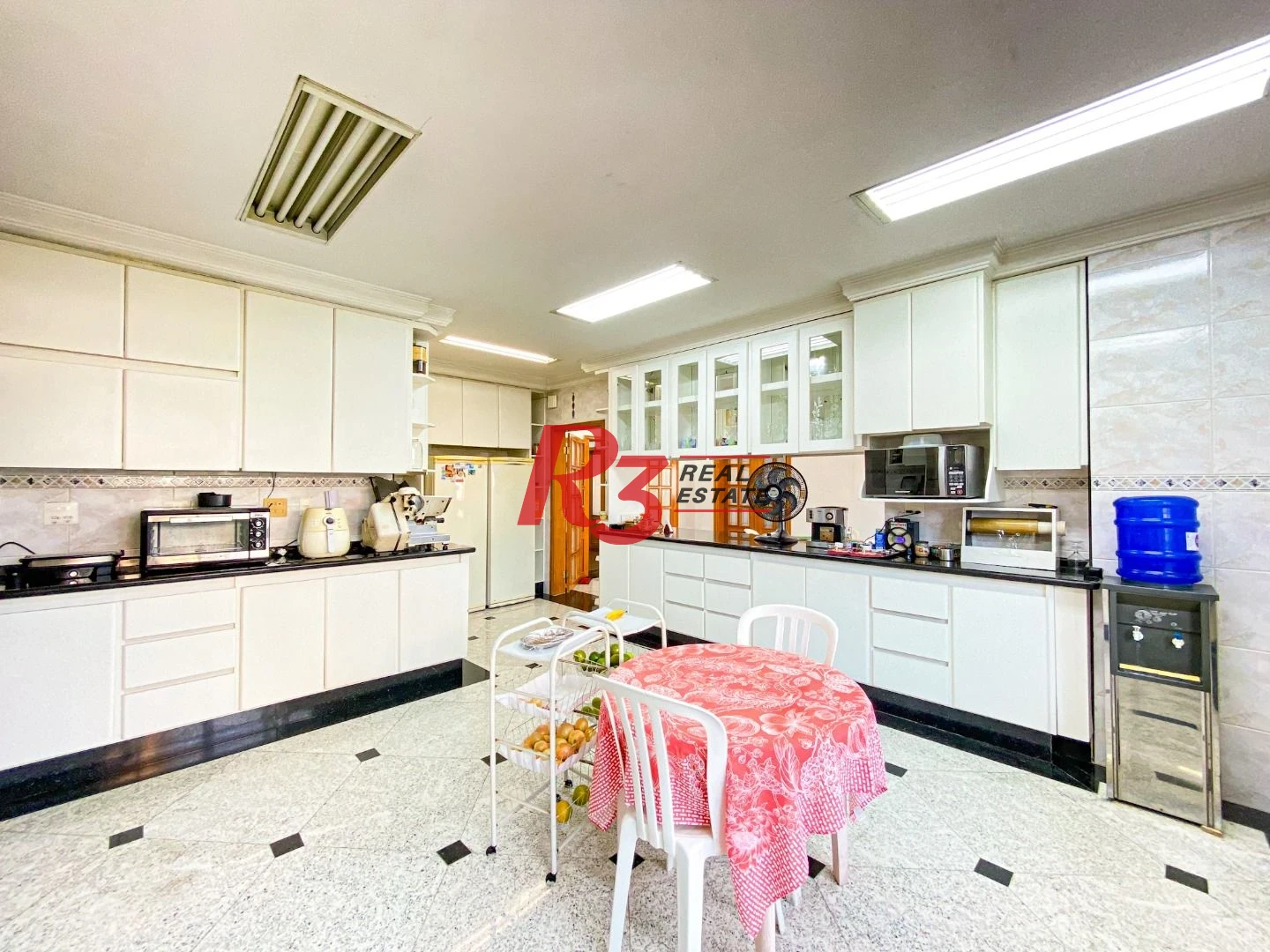 Cobertura com 4 dormitórios à venda, 800 m² por R$ 4.000.000,00 - Vila Guilhermina - Praia Grande/SP