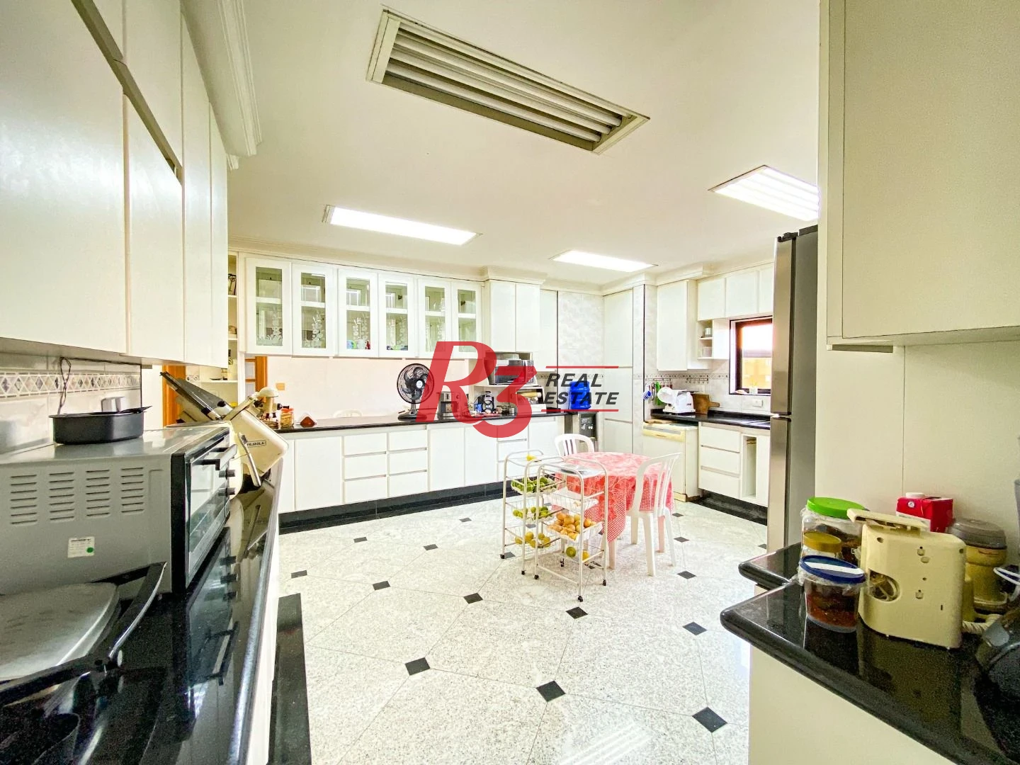 Cobertura com 4 dormitórios à venda, 800 m² por R$ 4.000.000,00 - Vila Guilhermina - Praia Grande/SP
