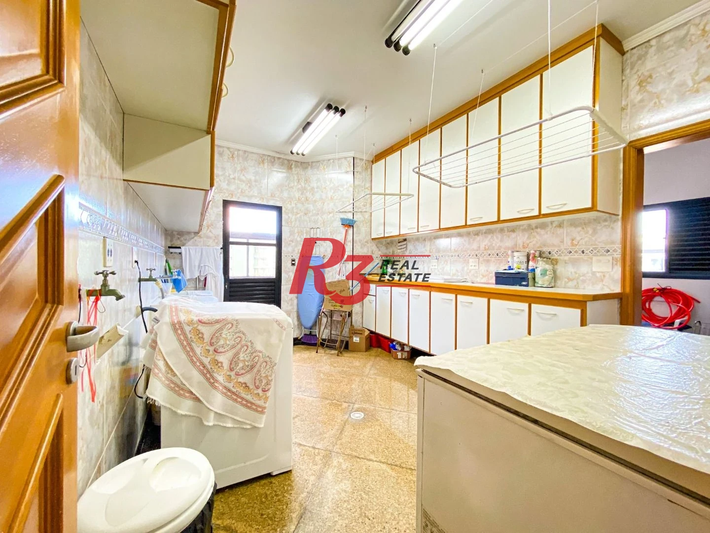 Cobertura com 4 dormitórios à venda, 800 m² por R$ 4.000.000,00 - Vila Guilhermina - Praia Grande/SP