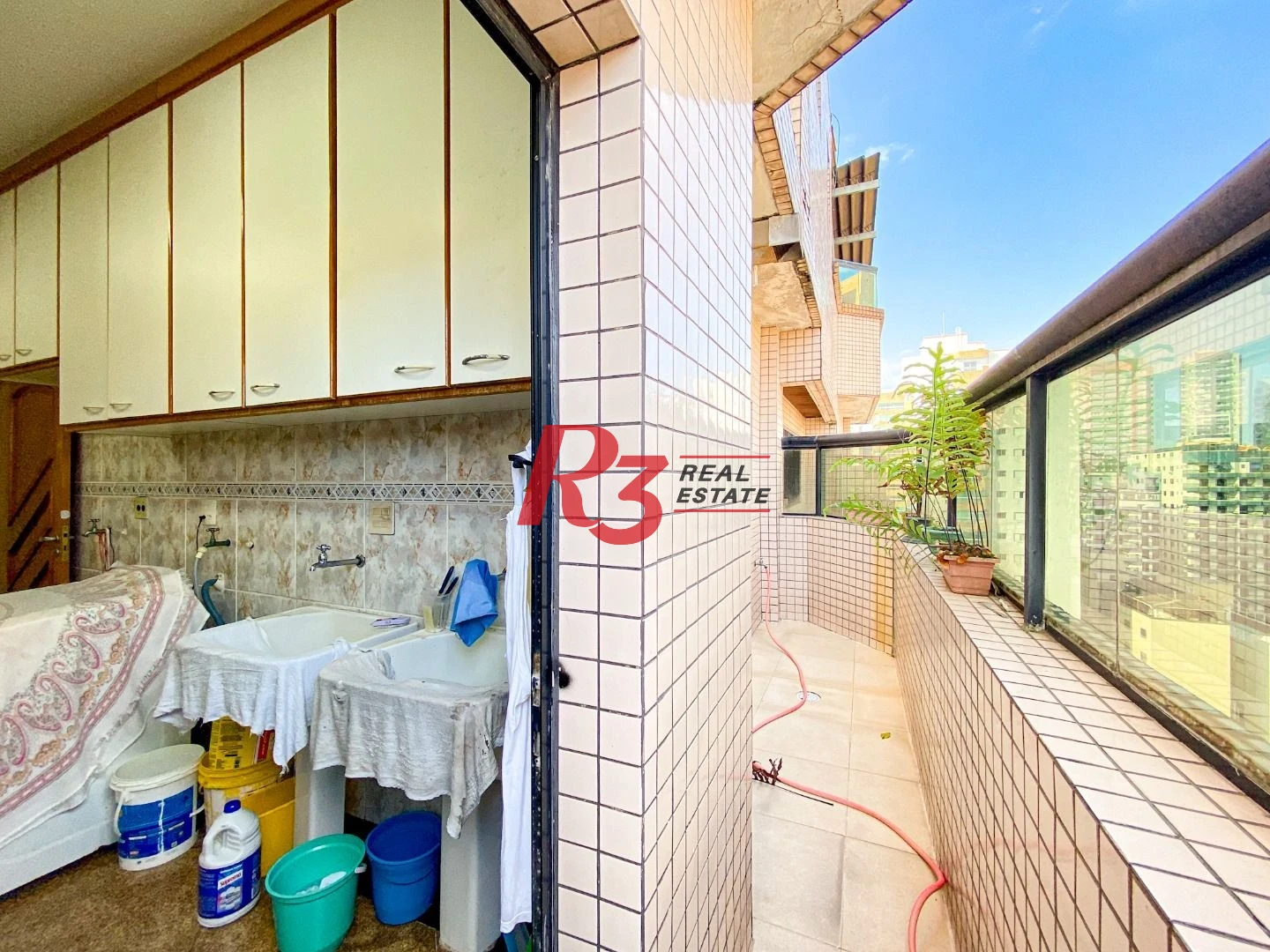 Cobertura com 4 dormitórios à venda, 800 m² por R$ 4.000.000,00 - Vila Guilhermina - Praia Grande/SP