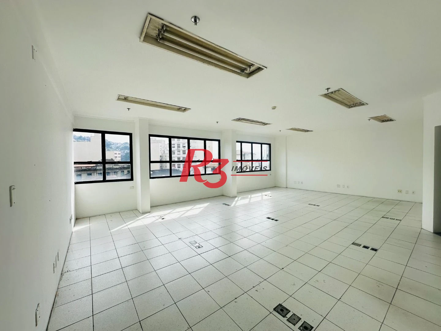 Sala, 76 m² - venda por R$ 300.000,00 ou aluguel por R$ 3.000,00/mês - Centro - Santos/SP