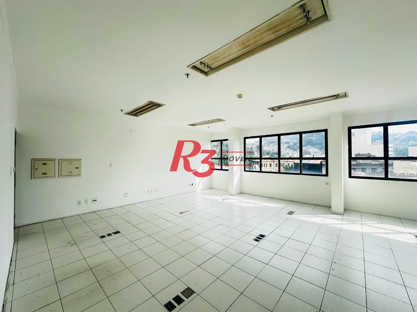 Sala, 76 m² - venda por R$ 300.000,00 ou aluguel por R$ 3.000,00/mês - Centro - Santos/SP