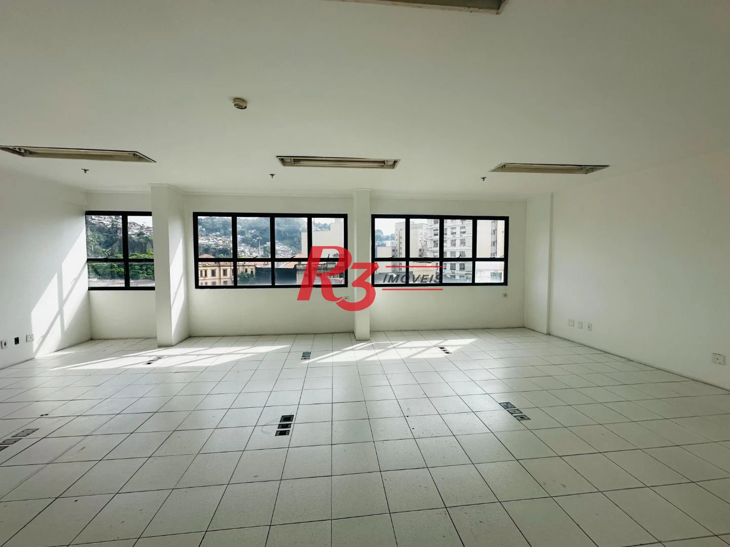 Sala, 76 m² - venda por R$ 300.000,00 ou aluguel por R$ 3.000,00/mês - Centro - Santos/SP
