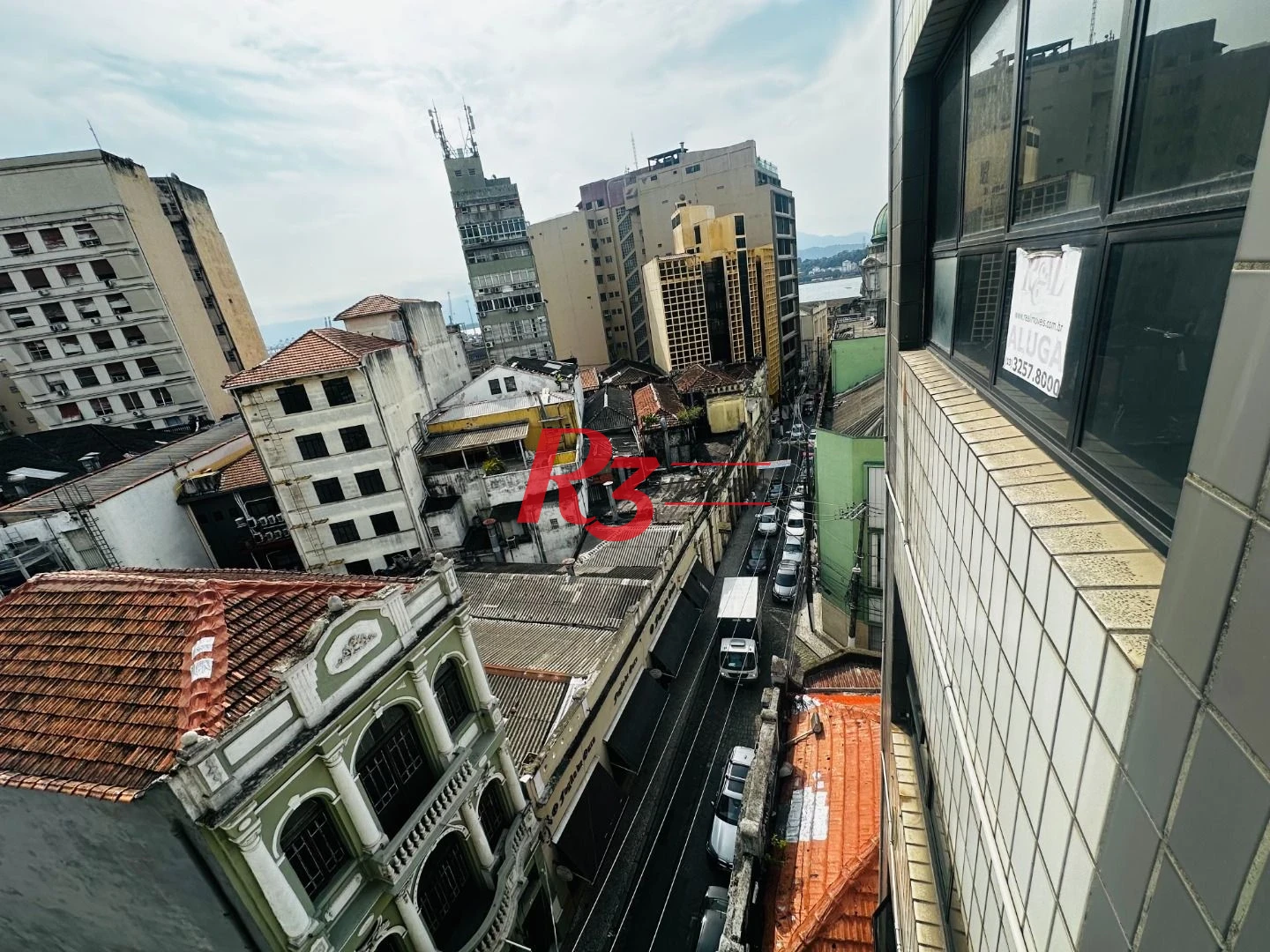 Sala, 76 m² - venda por R$ 300.000,00 ou aluguel por R$ 3.000,00/mês - Centro - Santos/SP