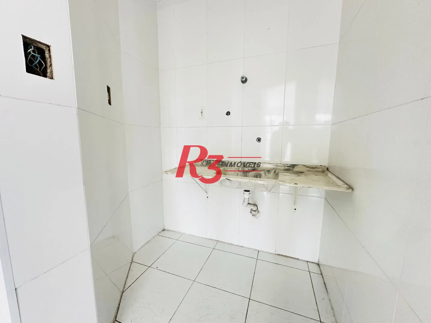 Sala, 76 m² - venda por R$ 300.000,00 ou aluguel por R$ 3.000,00/mês - Centro - Santos/SP
