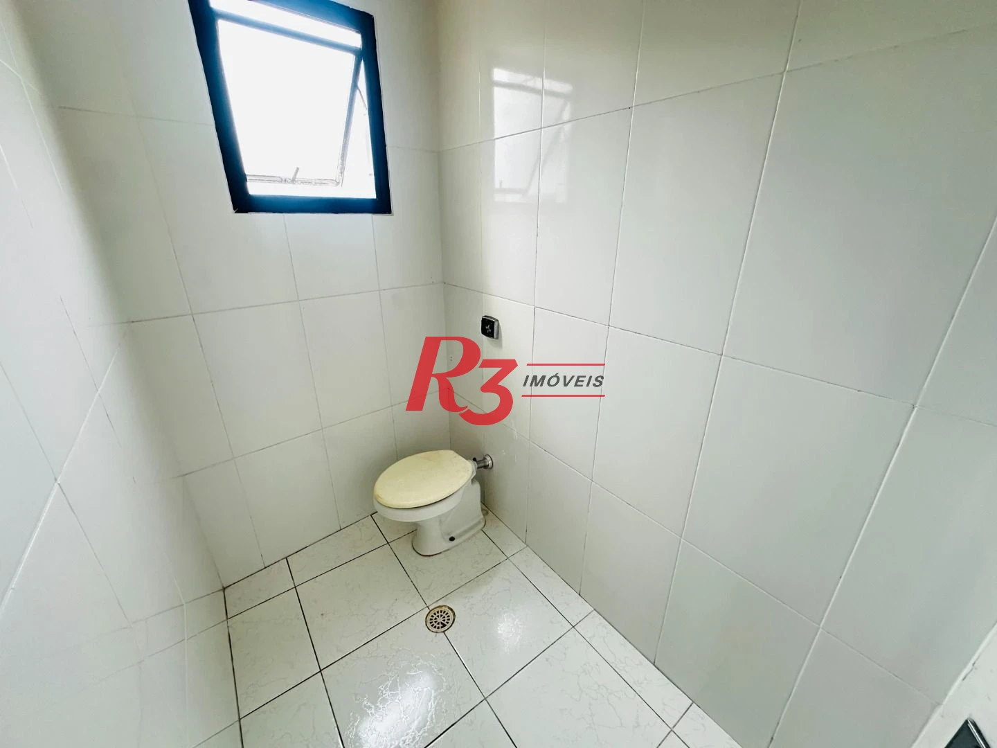 Sala, 76 m² - venda por R$ 300.000,00 ou aluguel por R$ 3.000,00/mês - Centro - Santos/SP