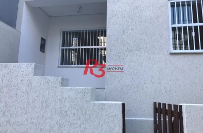 Sobrado à venda, 116 m² por R$ 690.000,00 - Gonzaga - Santos/SP