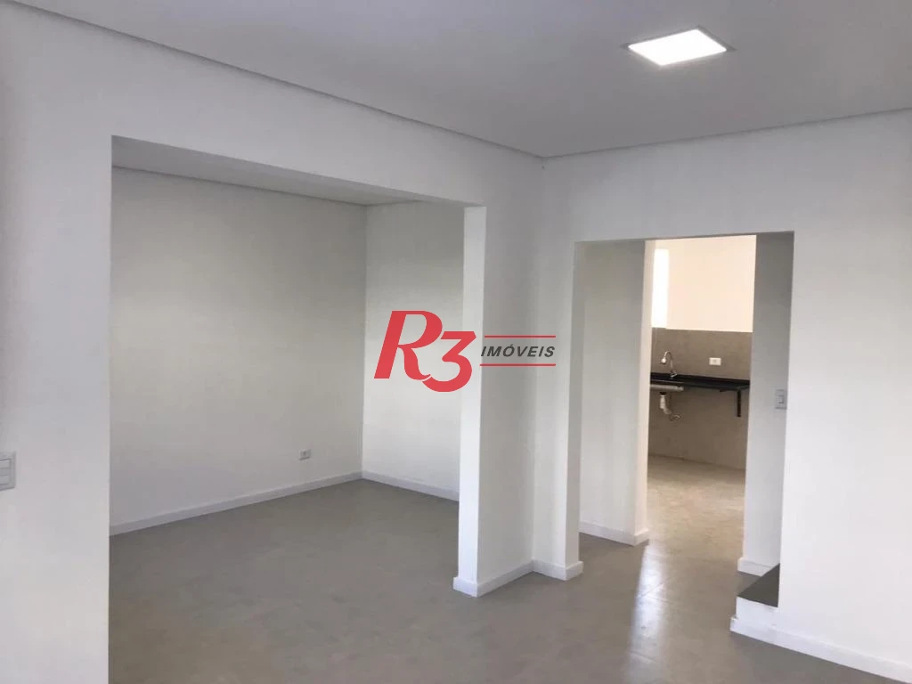 Sobrado à venda, 116 m² por R$ 690.000,00 - Gonzaga - Santos/SP