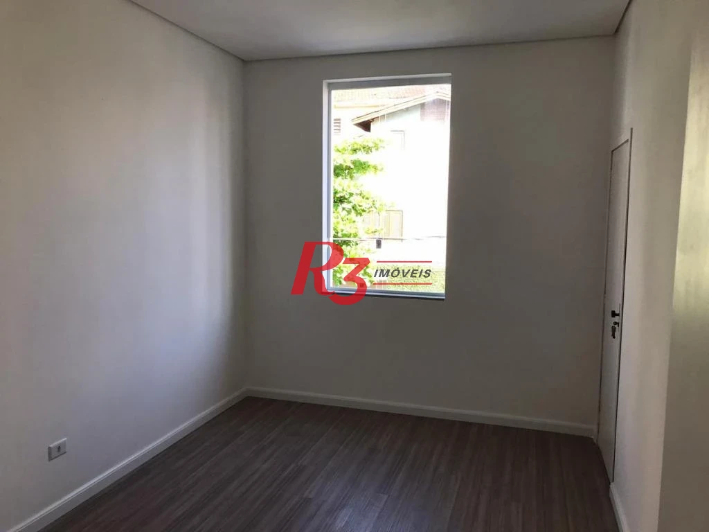 Sobrado à venda, 116 m² por R$ 690.000,00 - Gonzaga - Santos/SP