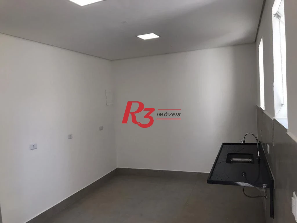 Sobrado à venda, 116 m² por R$ 690.000,00 - Gonzaga - Santos/SP