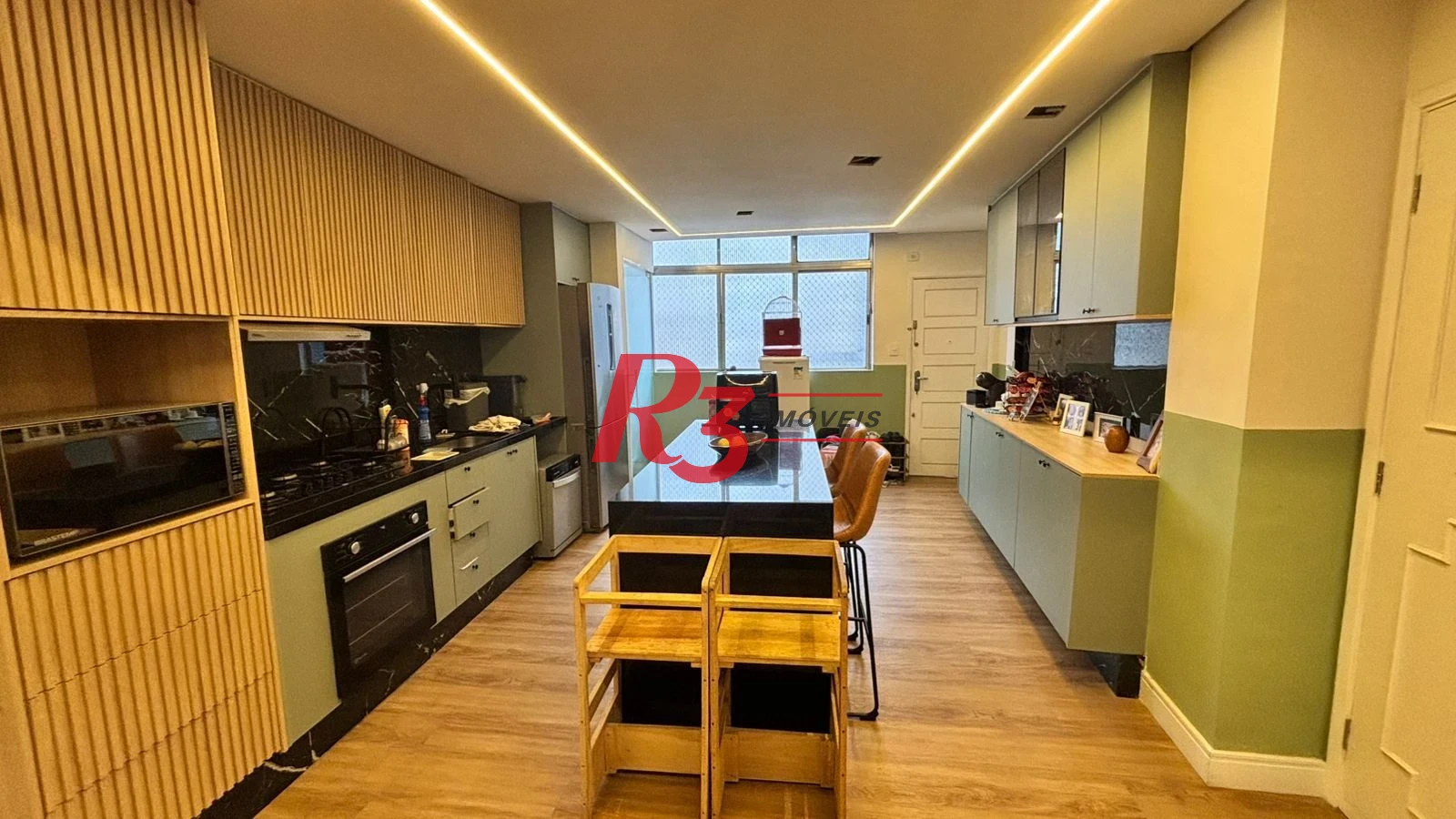 Apartamento com 3 dormitórios à venda, 157 m² por R$ 1.200.000,00 - Aparecida - Santos/SP
