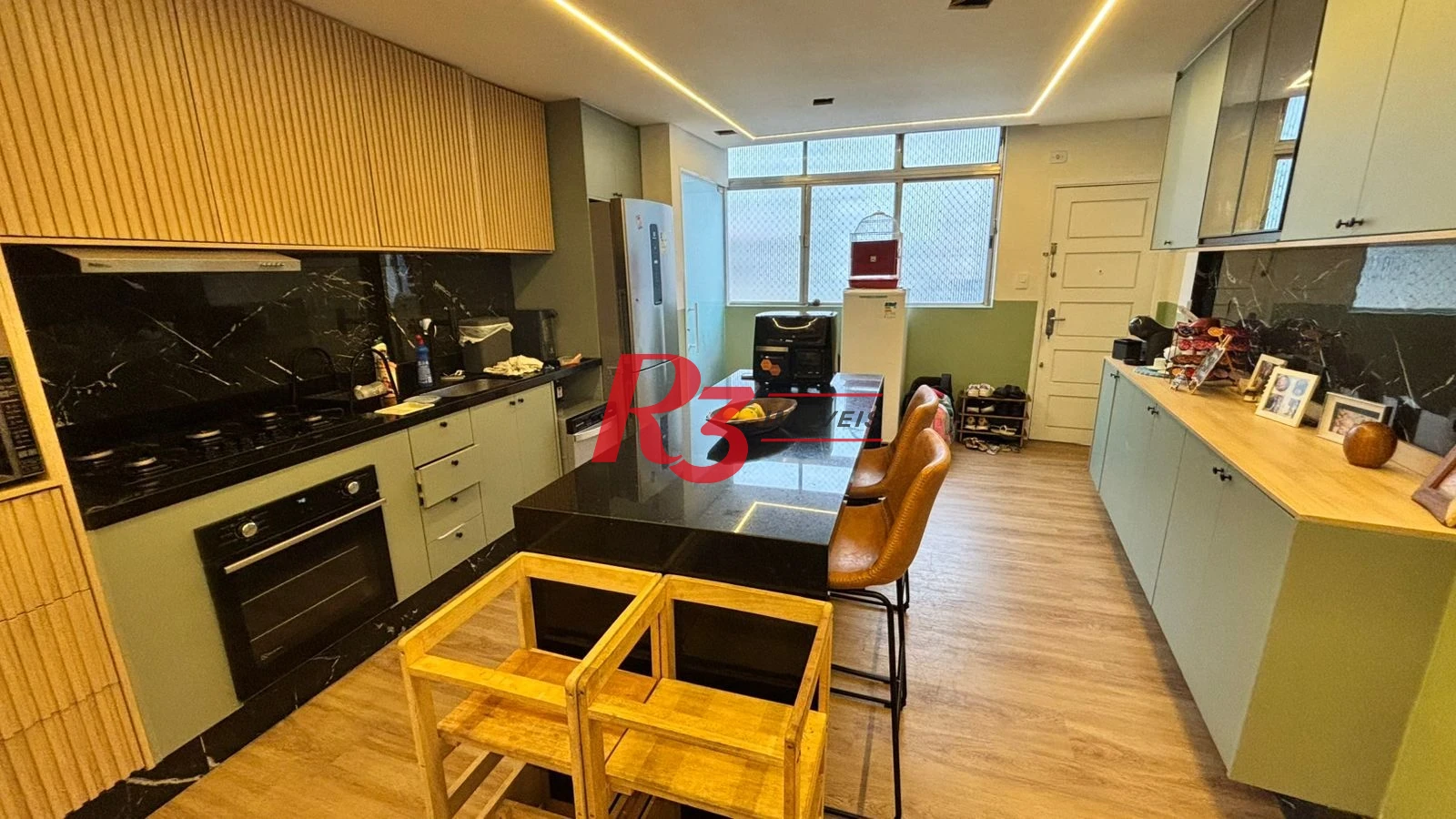 Apartamento com 3 dormitórios à venda, 157 m² por R$ 1.200.000,00 - Aparecida - Santos/SP