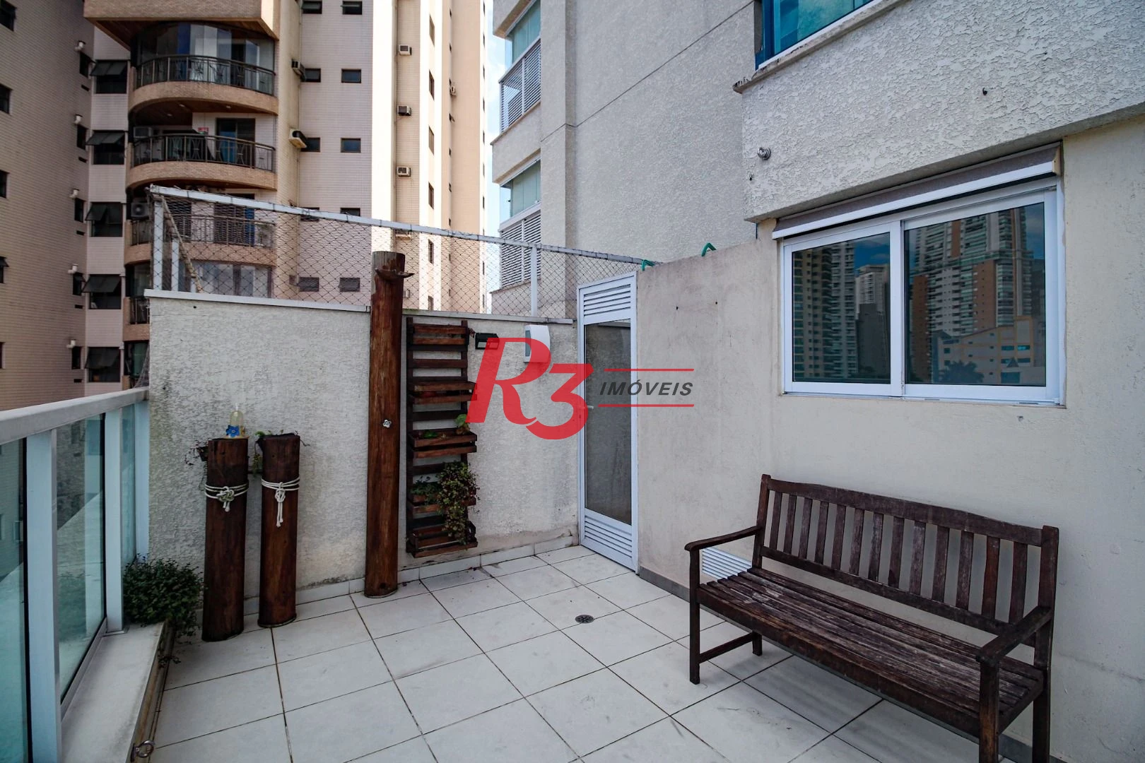 Apartamento Garden com 1 dormitório para alugar, 78 m² por R$ 5.050,00/mês - Ponta da Praia - Santos/SP