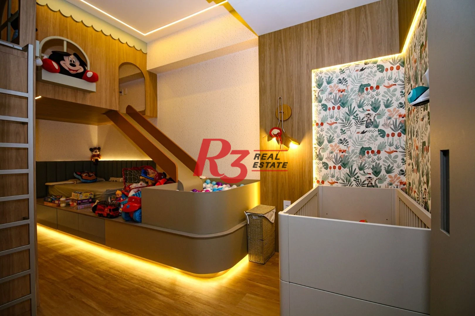 Apartamento à venda, 106 m² por R$ 2.350.000,00 - Aparecida - Santos/SP