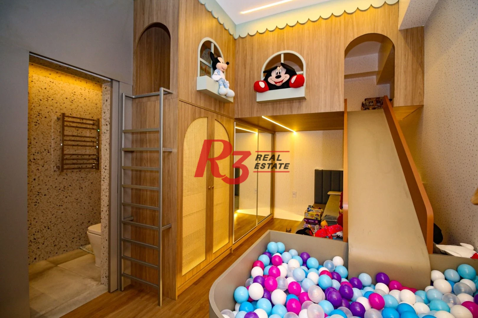 Apartamento à venda, 106 m² por R$ 2.350.000,00 - Aparecida - Santos/SP