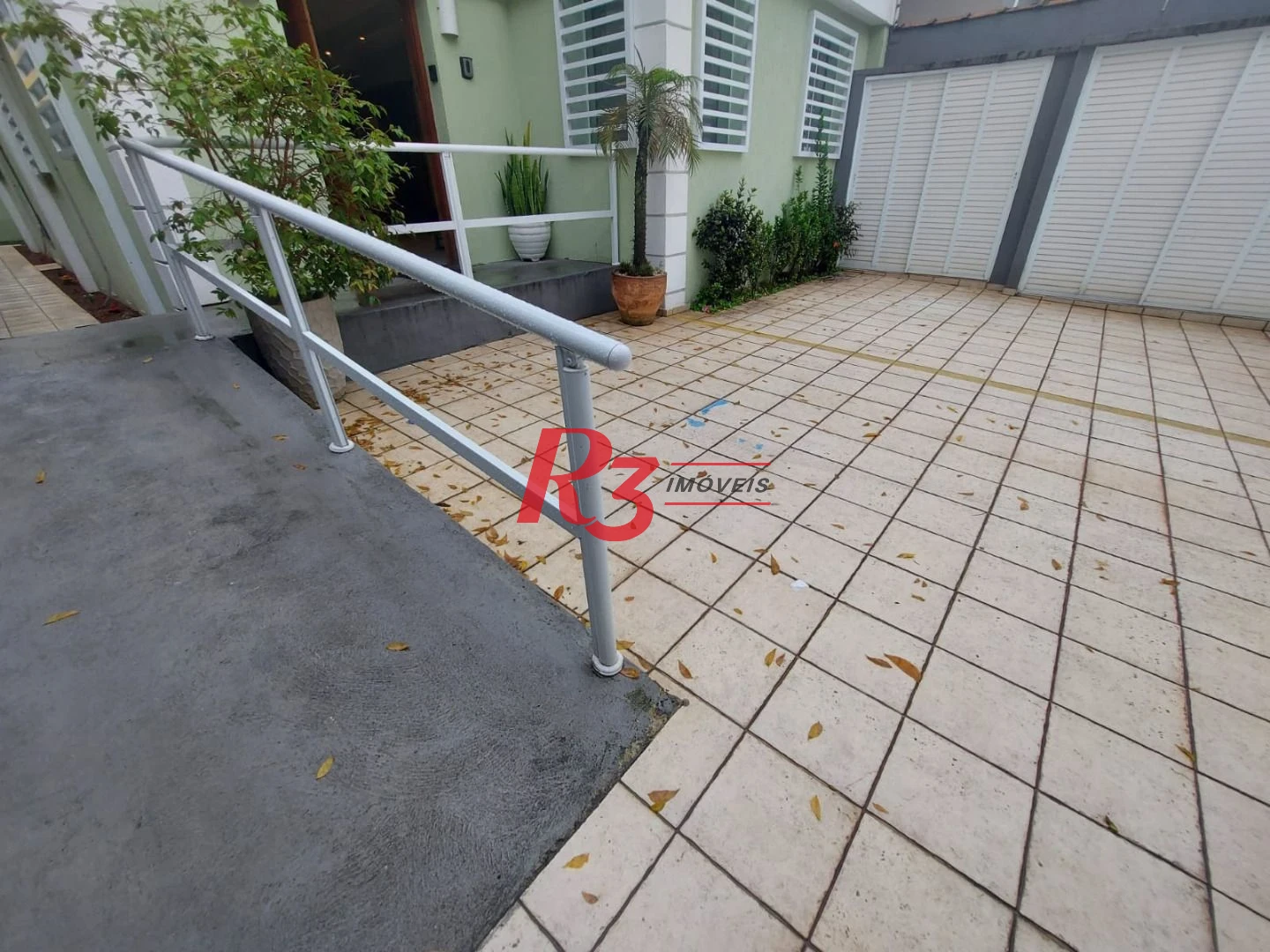 Casa com 3 dormitórios à venda, 300 m² por R$ 1.950.000,00 - Vila Belmiro - Santos/SP