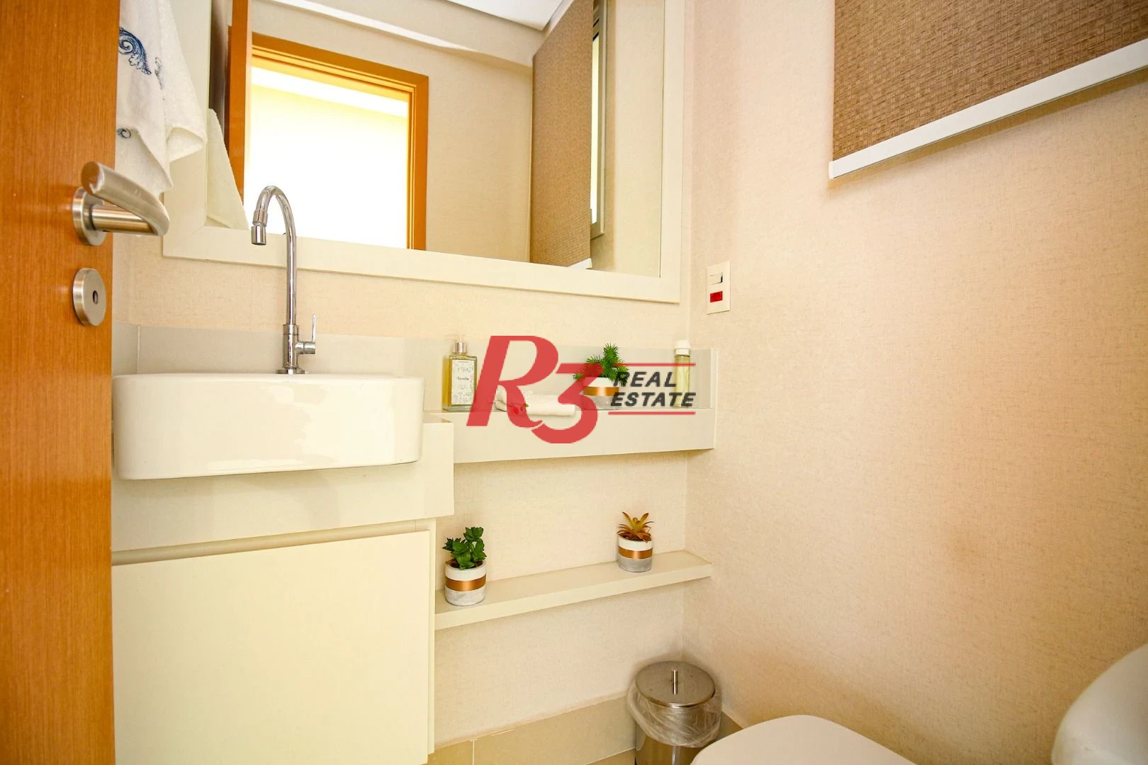 Apartamento com 3 dormitórios à venda, 170 m² por R$ 2.490.000,00 - Boqueirão - Santos/SP