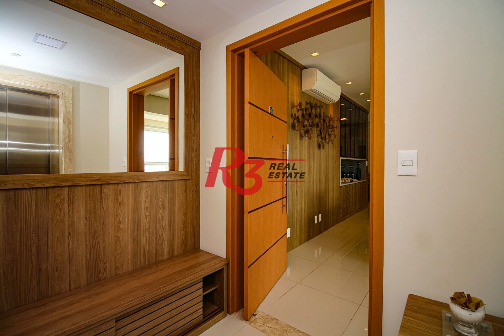 Apartamento com 3 dormitórios à venda, 170 m² por R$ 2.490.000,00 - Boqueirão - Santos/SP