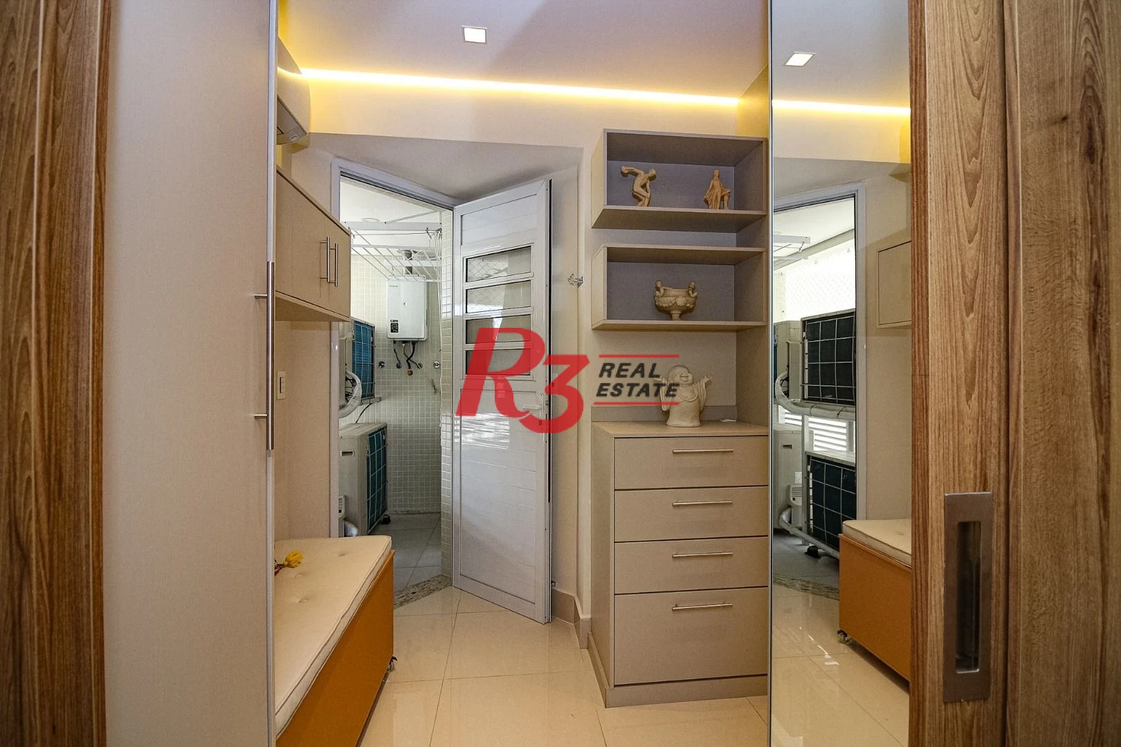 Apartamento com 3 dormitórios à venda, 170 m² por R$ 2.490.000,00 - Boqueirão - Santos/SP