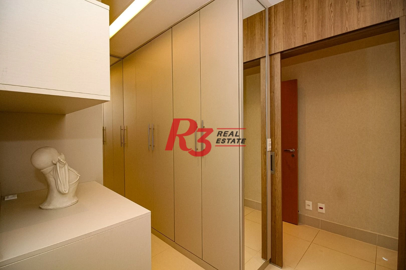Apartamento com 3 dormitórios à venda, 170 m² por R$ 2.490.000,00 - Boqueirão - Santos/SP