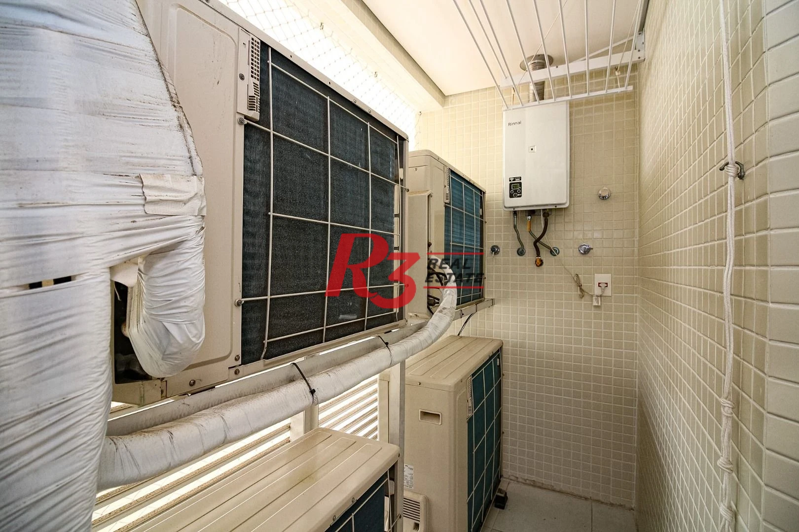 Apartamento com 3 dormitórios à venda, 170 m² por R$ 2.490.000,00 - Boqueirão - Santos/SP