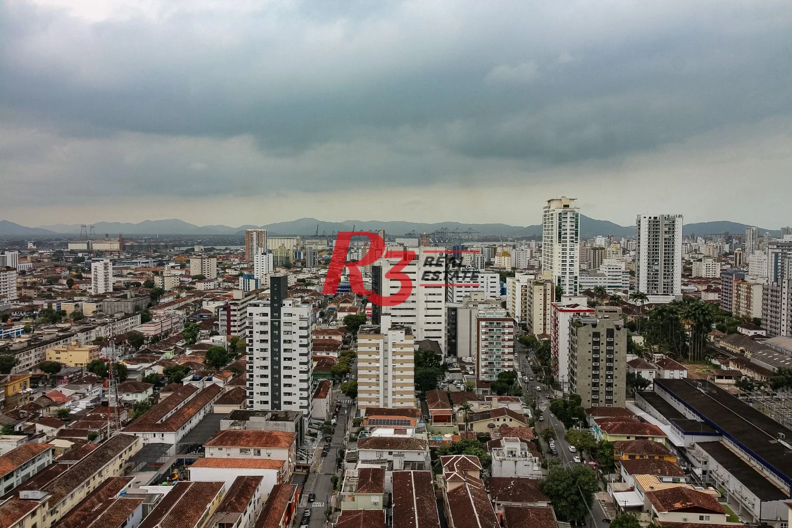 Apartamento com 3 dormitórios à venda, 170 m² por R$ 2.490.000,00 - Boqueirão - Santos/SP