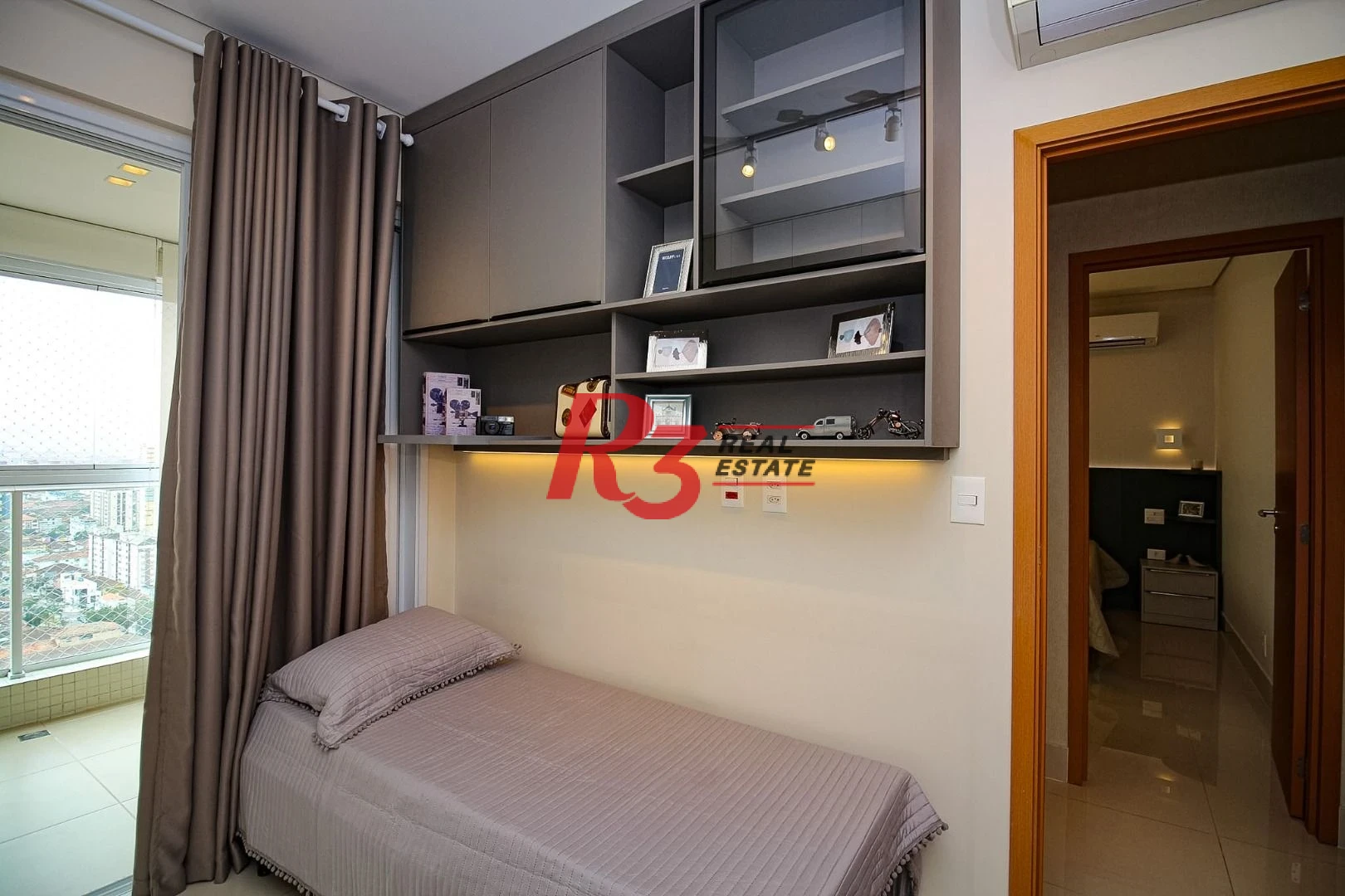 Apartamento com 3 dormitórios à venda, 170 m² por R$ 2.490.000,00 - Boqueirão - Santos/SP