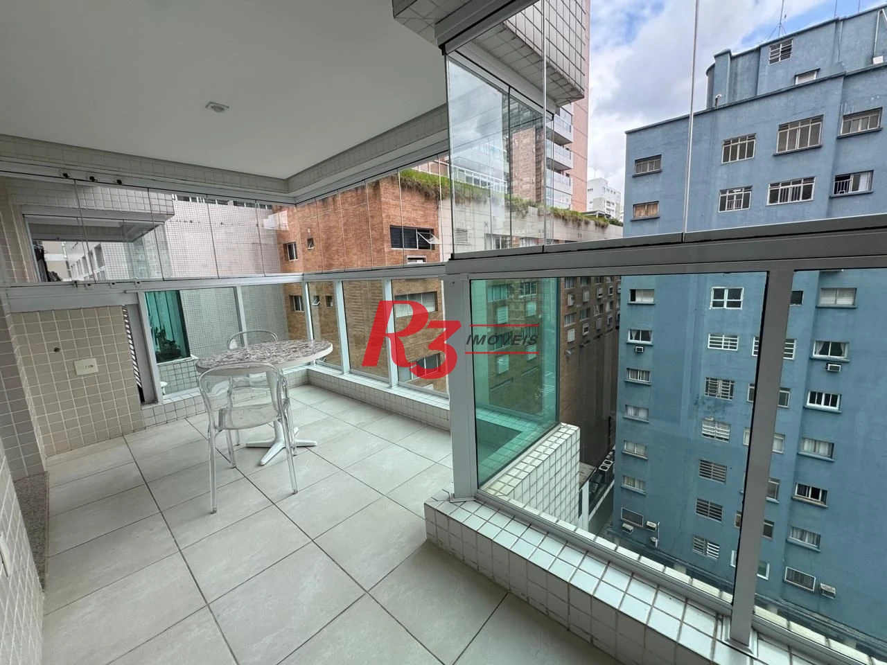 Apartamento com 1 dormitório para alugar, 50 m² por R$ 5.800,00/mês - Gonzaga - Santos/SP
