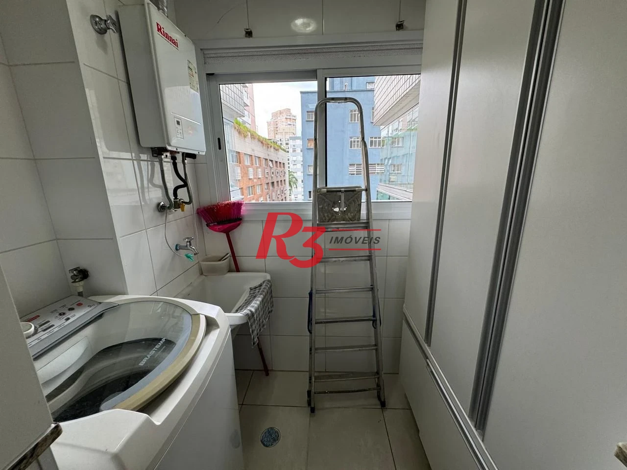 Apartamento com 1 dormitório para alugar, 50 m² por R$ 5.800,00/mês - Gonzaga - Santos/SP