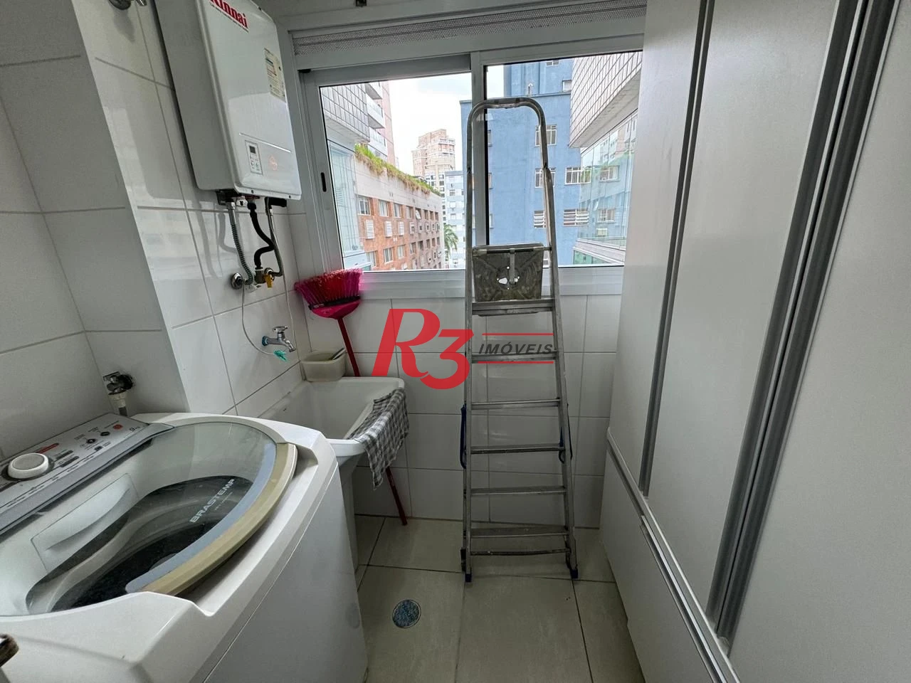 Apartamento com 1 dormitório para alugar, 50 m² por R$ 5.800,00/mês - Gonzaga - Santos/SP
