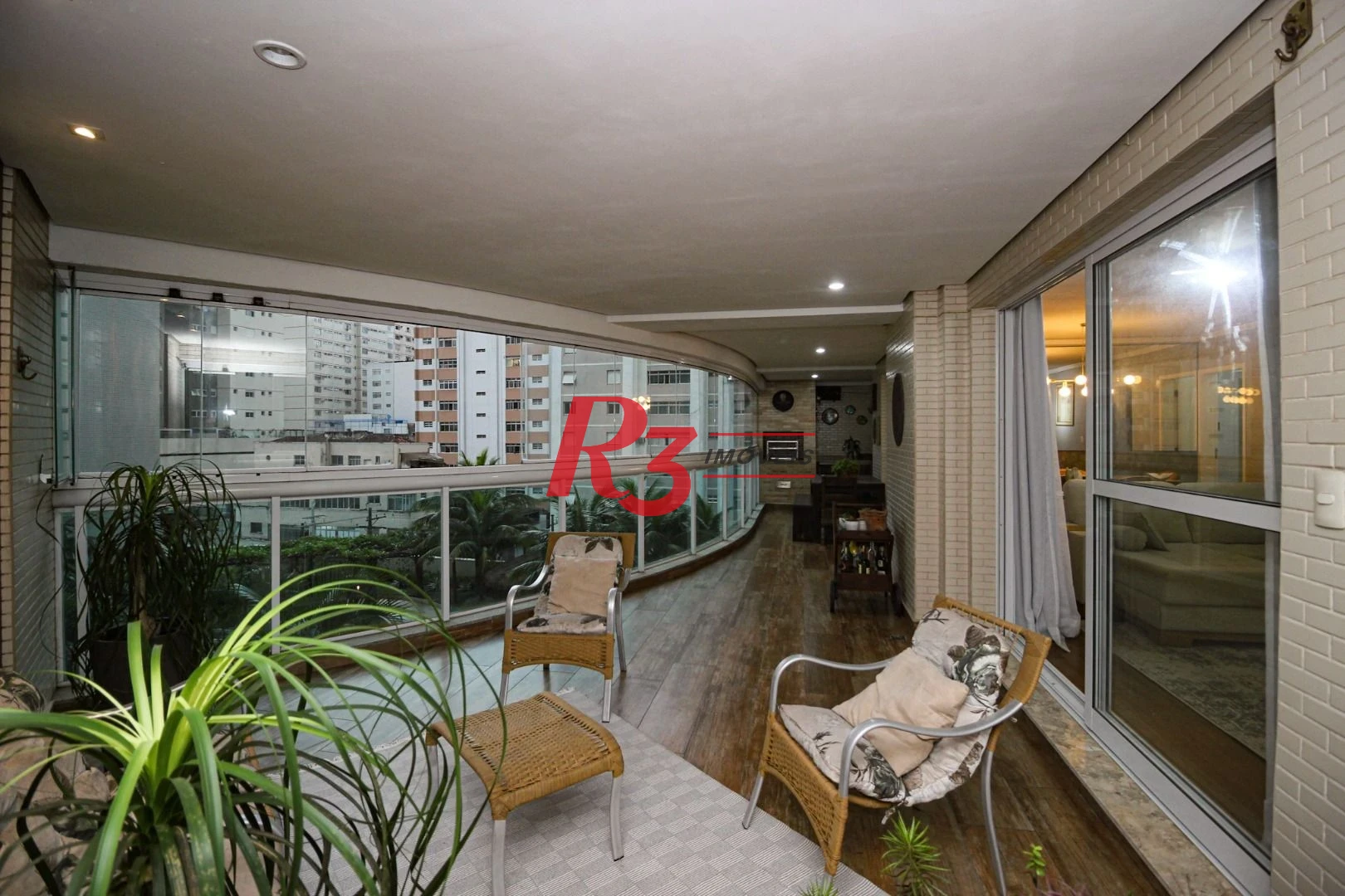 Apartamento com 4 dormitórios à venda, 204 m² por R$ 2.500.000,00 - Boqueirão - Santos/SP