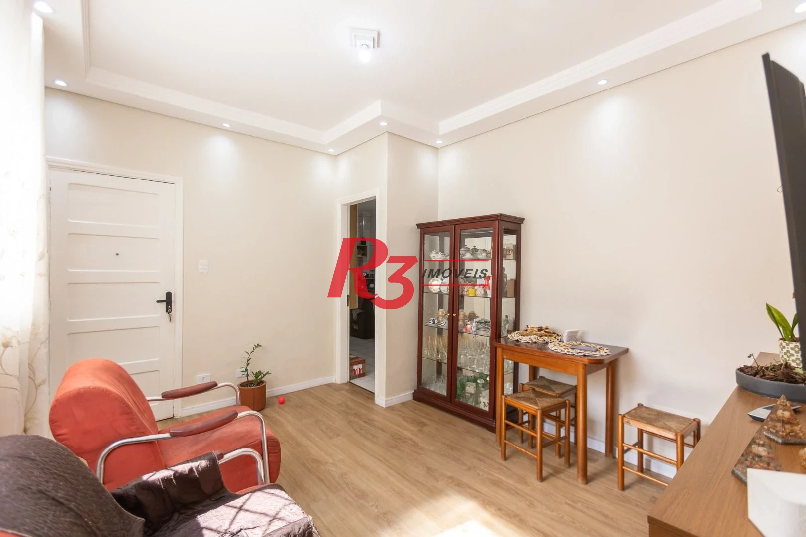 Apartamento com 2 dormitórios à venda, 67 m² por R$ 470.000,00 - Gonzaga - Santos/SP
