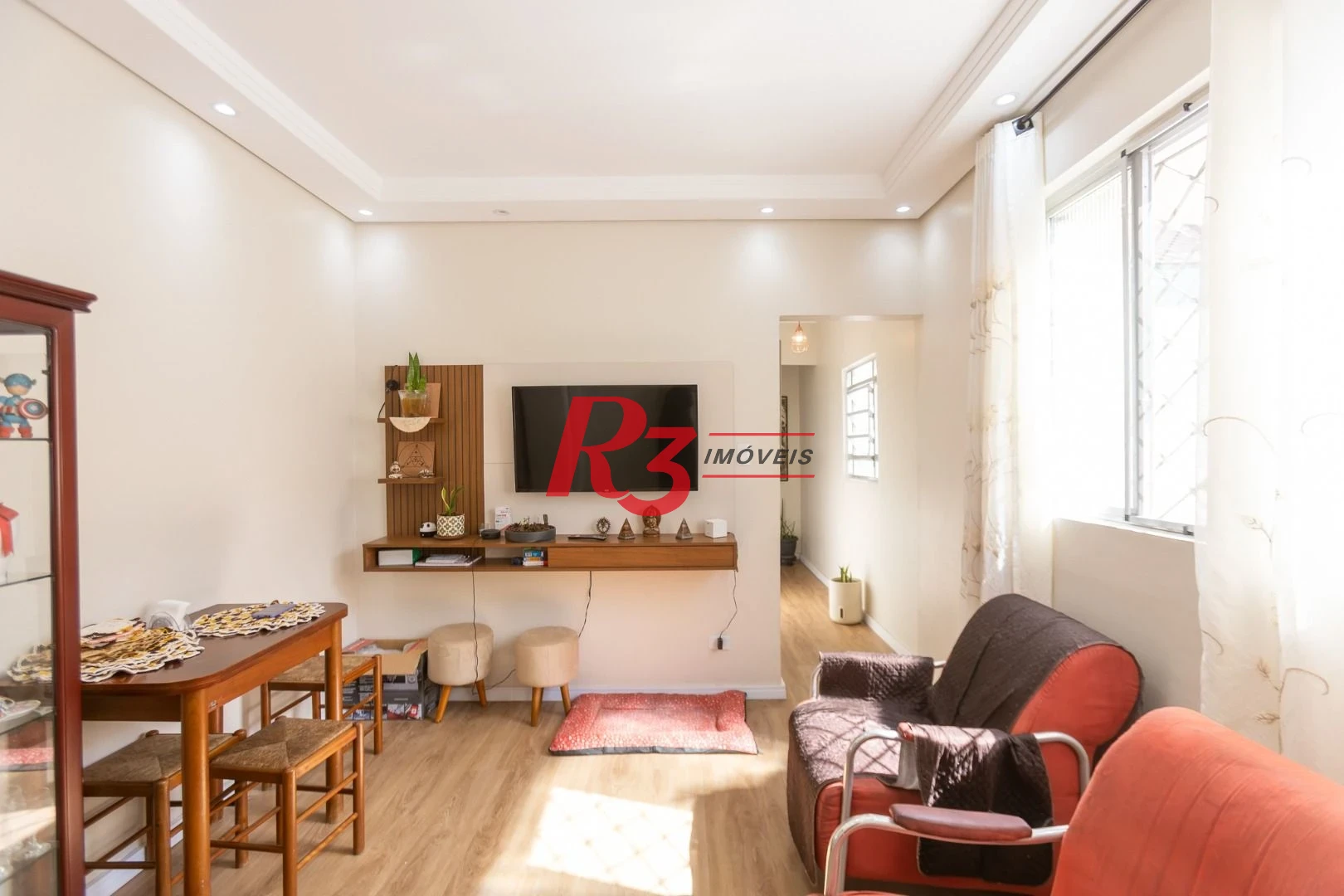 Apartamento com 2 dormitórios à venda, 67 m² por R$ 470.000,00 - Gonzaga - Santos/SP