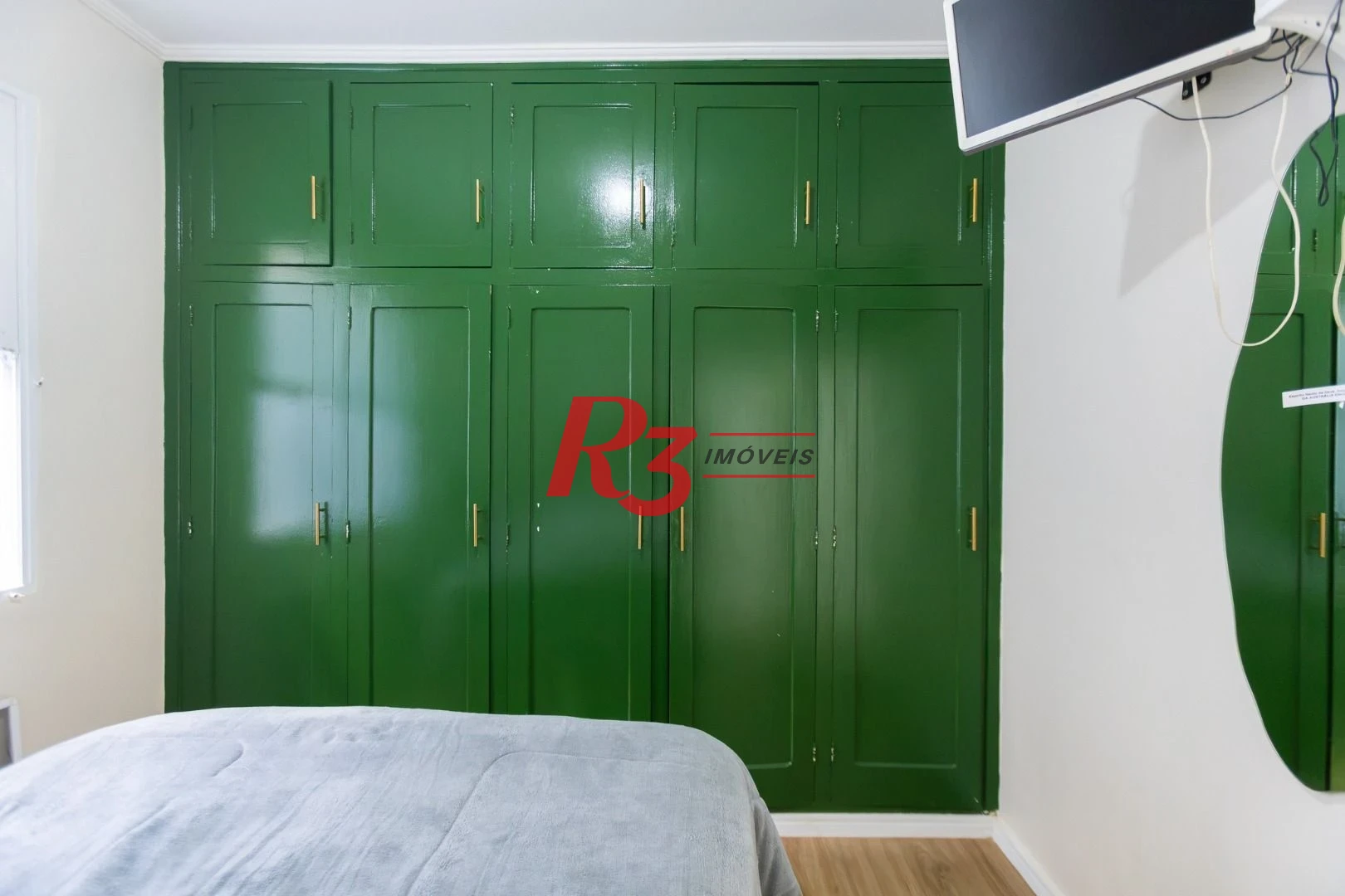 Apartamento com 2 dormitórios à venda, 67 m² por R$ 470.000,00 - Gonzaga - Santos/SP