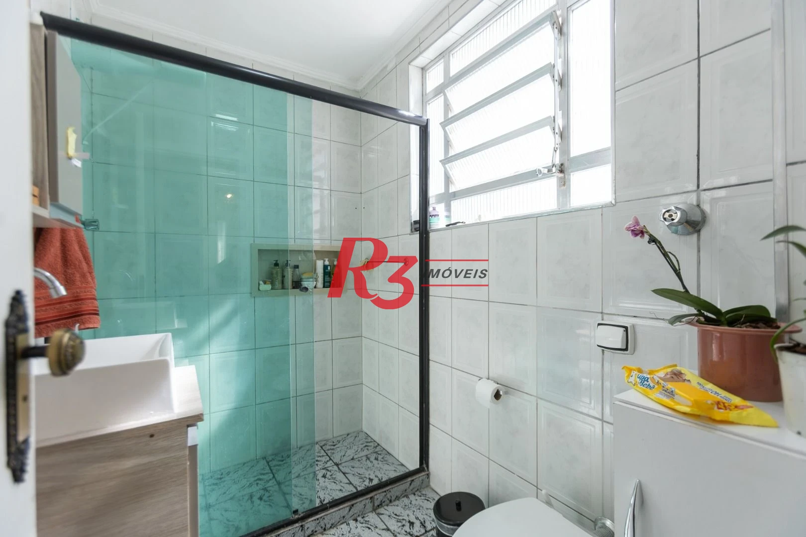 Apartamento com 2 dormitórios à venda, 67 m² por R$ 470.000,00 - Gonzaga - Santos/SP