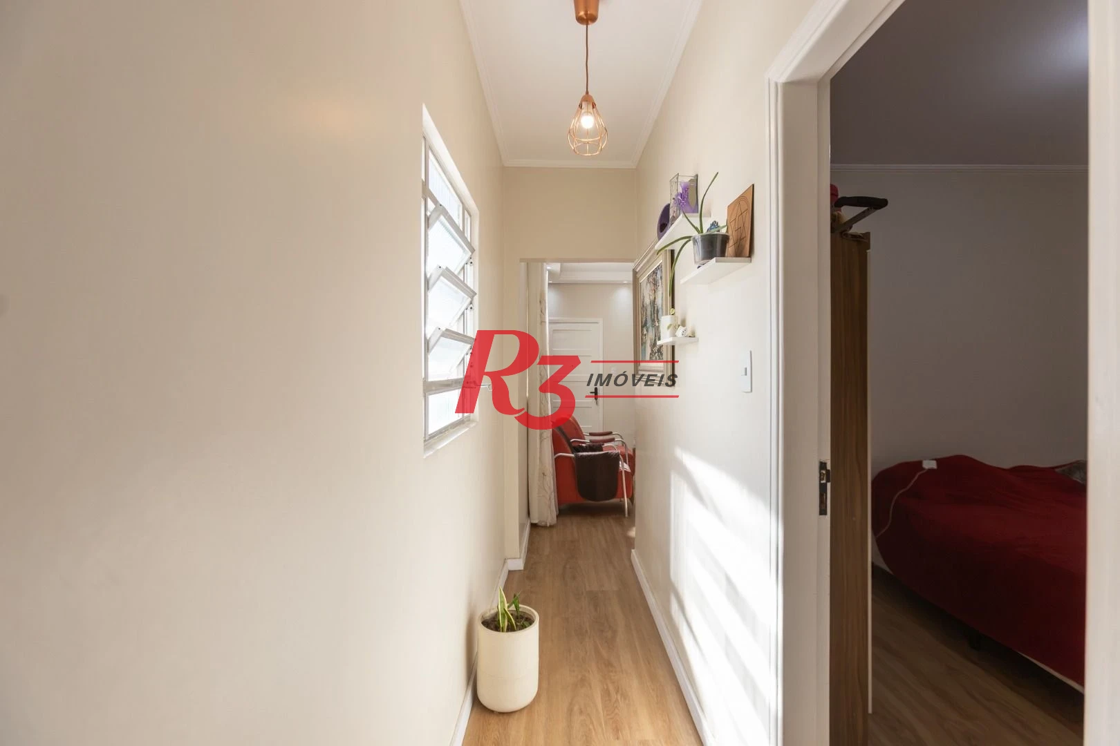 Apartamento com 2 dormitórios à venda, 67 m² por R$ 470.000,00 - Gonzaga - Santos/SP